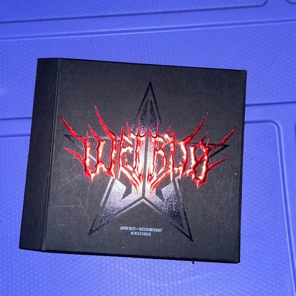 Jeffree star weirdo pallete